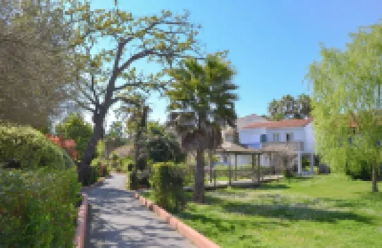 Malibu Village Hotels in Canet-en-Roussillon