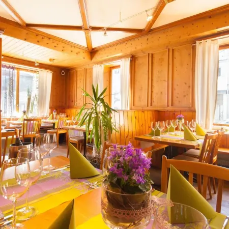 Hotel Rätia