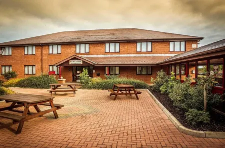 Cohannon Inn Отели рядом с достопримечательностью «Killymoon Golf Club»