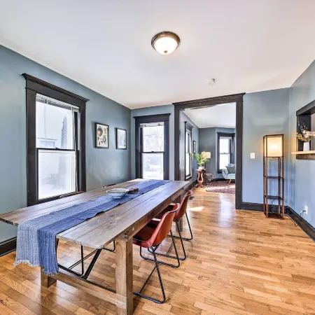 Newly Renovated Home Close to Dtwn Lawrence!