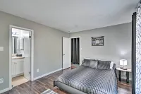 Updated Fayetville Townhome-Away-from-Home w/ Yard - balcony