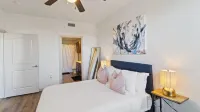 Charming 1-bd apartment in Frisco with Fitness Room, Work Space & Swimming Pool