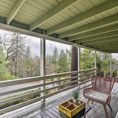 Forest-View Deck and Fire Pits Pine Grove Retreat!