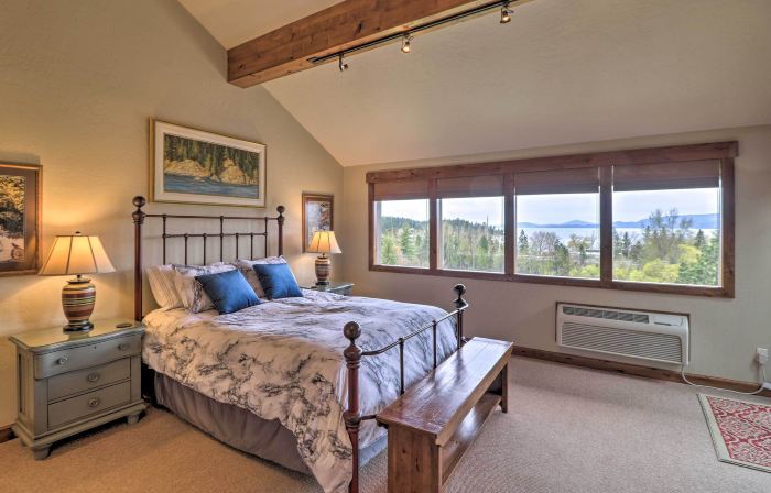 Expansive Bigfork Resort Retreat on Flathead Lake!