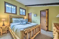 Cozy Camelback, Pocono Retreat w/ Mountain Views!