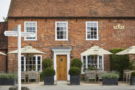 The Royal Oak, Yattendon Отели в г. Ньюбери