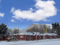 Roundtop Mountain Vista - Cabins and Motel Hotel di Thermopolis