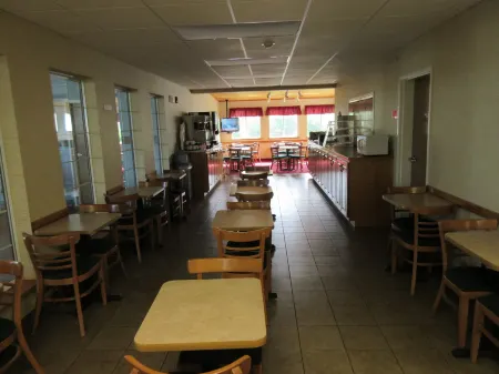 Parkfield Inn - Warsaw