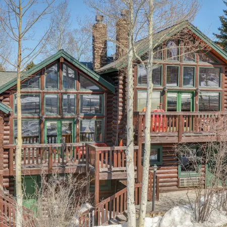Jackson Condo w/ Fireplace < Half Mi to Snow King!