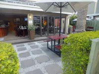 Uzuri Guesthouse CC - Haustierfreundliche