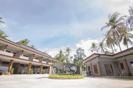 The Shark Resort Отели рядом с достопримечательностью «Wat Wang Yao»