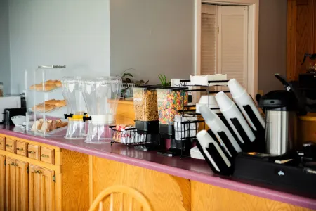 Cottonwood Inn Отели рядом с достопримечательностью «Turkey Mountain Golf Course»