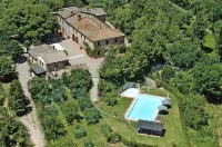 Agriturismo Il Poggiarello فنادق في San Rocco a Pilli