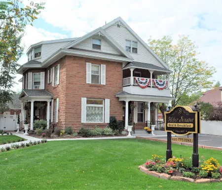 Heber Senator Bed and Breakfast Отели в г. Уошэтч Каунти