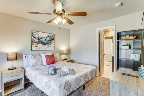 Lawton Home - 4 Mi to Museum of the Great Plains! - 3-Star