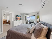 Spacious 5-bedroom house with Pool, Ocean Views, Dock in  wonderful Marathon, Fl - 방갈로
