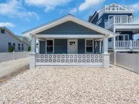 1 Block to Beach, Linens + Towels, BBQ, AC Hoteles en Belmar