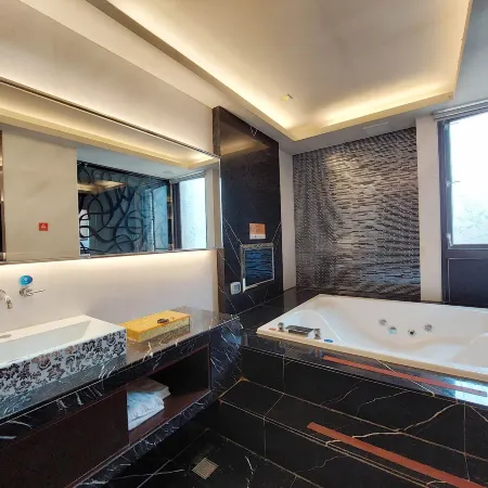 ELYSEES MOTEL