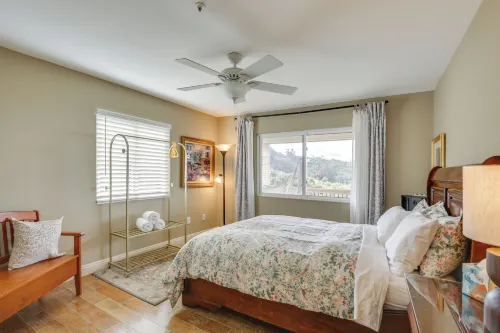 Hot Tub + Balcony: Rainbow Retreat Near Wineries! - Wifi