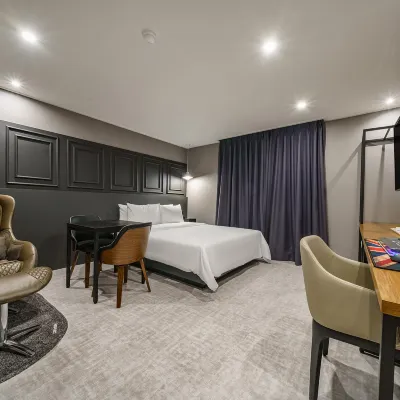 Hotel the Classic Отели рядом с достопримечательностью «Пляж Ilsan»