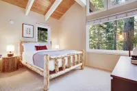 Homewood by AvantStay Amazing Family Cabin w Hot Tub & Sauna Hotel dekat Alpine Meadows Ski Resort