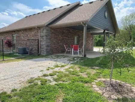 Neely's Bungalow Отели в г. Джоплин