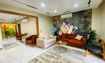 Golden Season Hotel