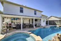 Luxe Home 30 Miles to Houston w/ Pool & Grill - Pools
