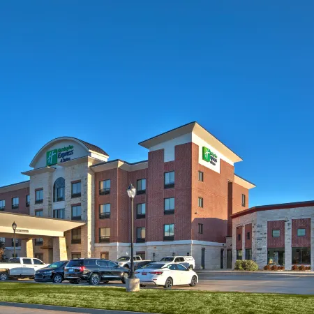Holiday Inn Express & Suites DUNCAN by IHG