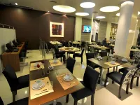 Hotel Bicentenario Suites & Spa - breakfast