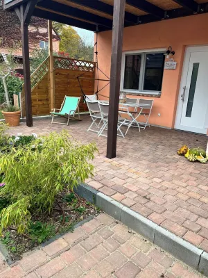 Ferienwohnung im Spargeldorf Schäpe mit Großer Südwest Terrasse Hotels in Beelitz