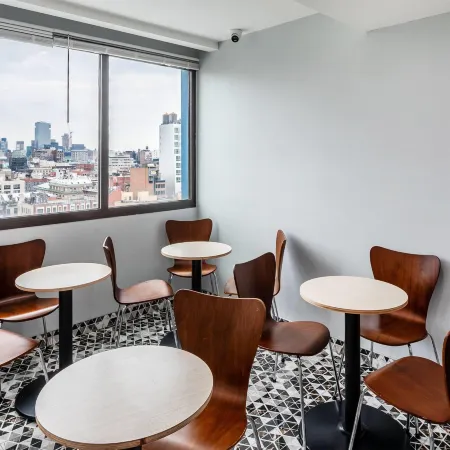 Days Inn by Wyndham New York Chinatown Отели рядом с достопримечательностью «Нижний Ист-Сайд»