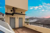 Luxury Renovated Duplex with Pools Private Jacuzzi - Mountain view