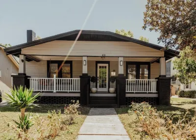 Samaya House Cozy 2BR 2 Baths Downtown Orlando Hotell i Southeast Orlando