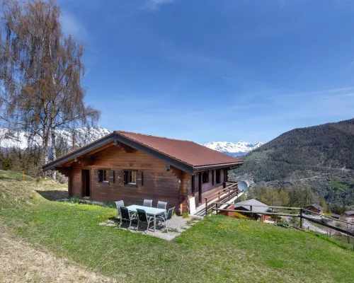 Chalet Anne Sophie Hotels in Riddes