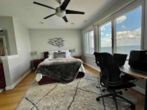 Bayfront Home w/Hot Tub