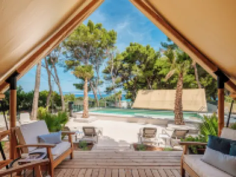 워터맨 비치 빌리지 수페타르 호텔