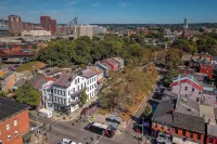 Heart of Mainstrasse Apt 1