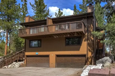 Heavenly Haven - Hot Tub + Seasonal Hoa Pool