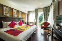 Zantiis Ndol Villas