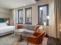 Hilton Turin Centre Hotels near Museo del Risorgimento