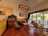 Hotel les Trois Lys Hotels in Crouzilles
