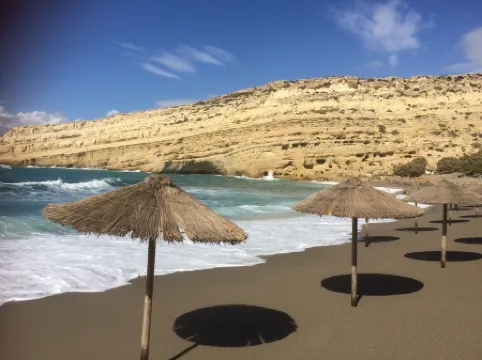Studio Red Beach, fantastic gallery bedroom
