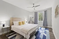 Chic 2BR Apt, Steps from N Main St, Balcony View - Condos