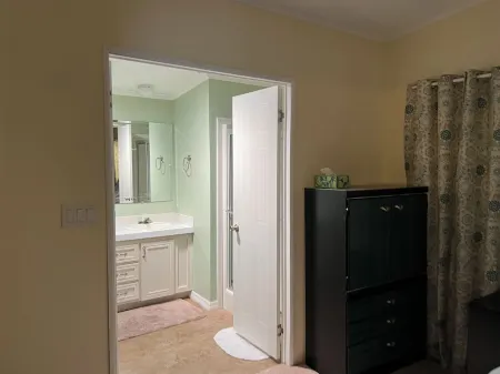 Cheerful Barefoot Bay vacation rental Отели в г. Микко