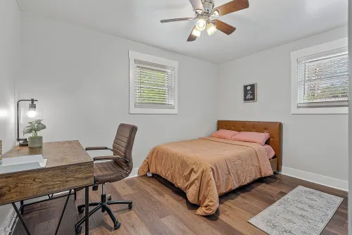 The Onyx & Oak Retreat Nestled in the Heart of Jonesboro!