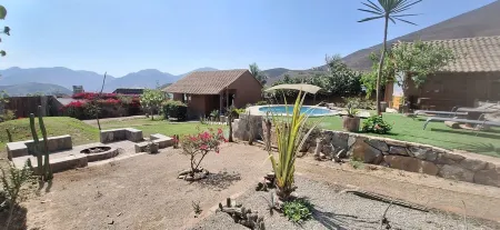 Charming 2-bedroom bungalow in nice Pachacamac, Lima with WiFi