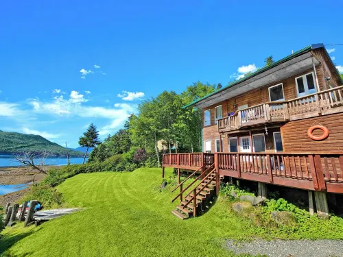 Private 2 bedroom Oceanfront Oasis with Panoramic views!