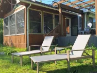 Private Island Getaway. 360 Water views. PONTOON BOAT INCLUDED!! Hotels in White Lake charter Township