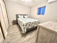 Cozy 2-bedroom apartment in delightful Bimini with WiFi, AC Hotels in Bailey Town